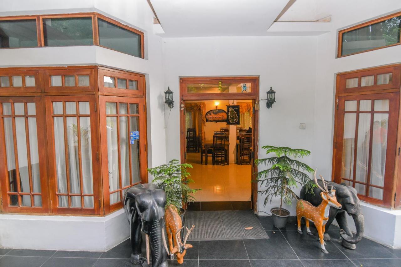 Oak Wood Inn Kandy Dış mekan fotoğraf