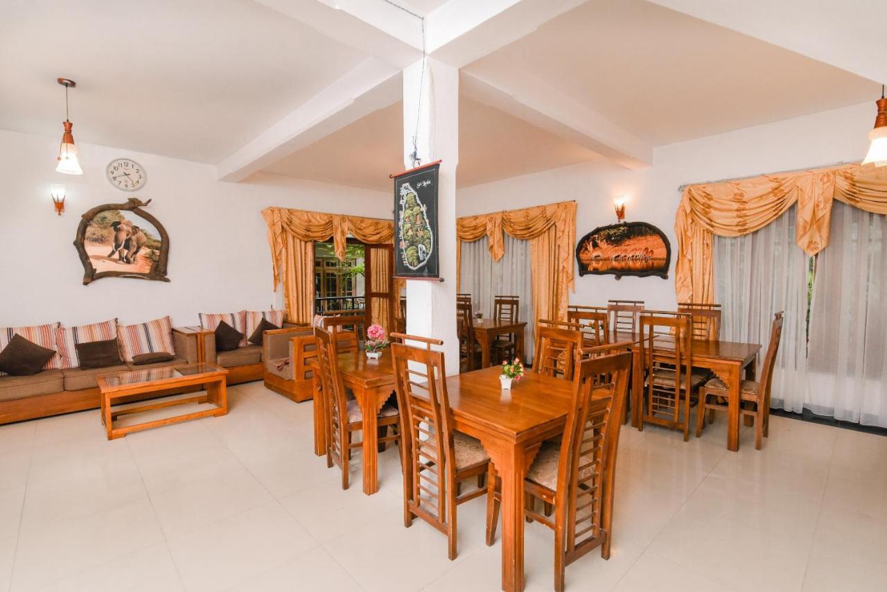Oak Wood Inn Kandy Dış mekan fotoğraf